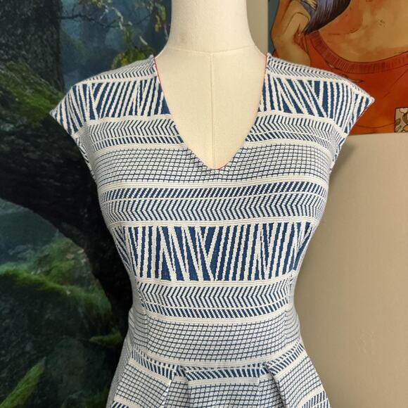 three dots geometric fit & flare dress made in usa - Picture 2 of 6